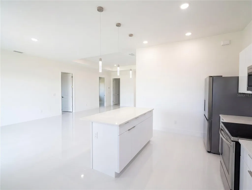2725 Embers Parkway W Cape Coral FL 33993