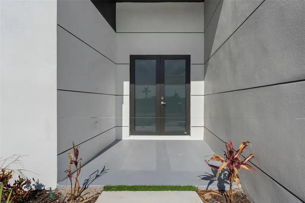 2725 Embers Parkway W Cape Coral FL 33993