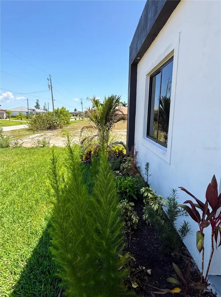 2725 Embers Parkway W Cape Coral FL 33993