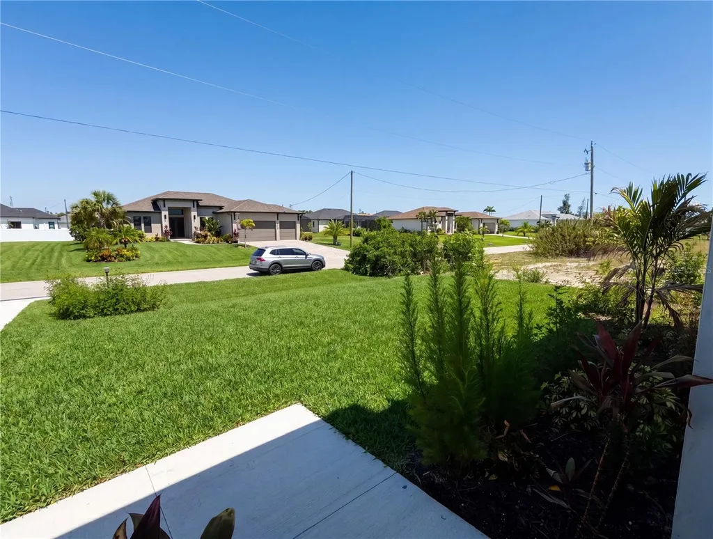 2725 Embers Parkway W Cape Coral FL 33993