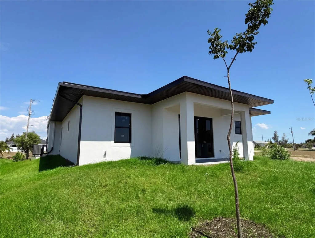 2725 Embers Parkway W Cape Coral FL 33993