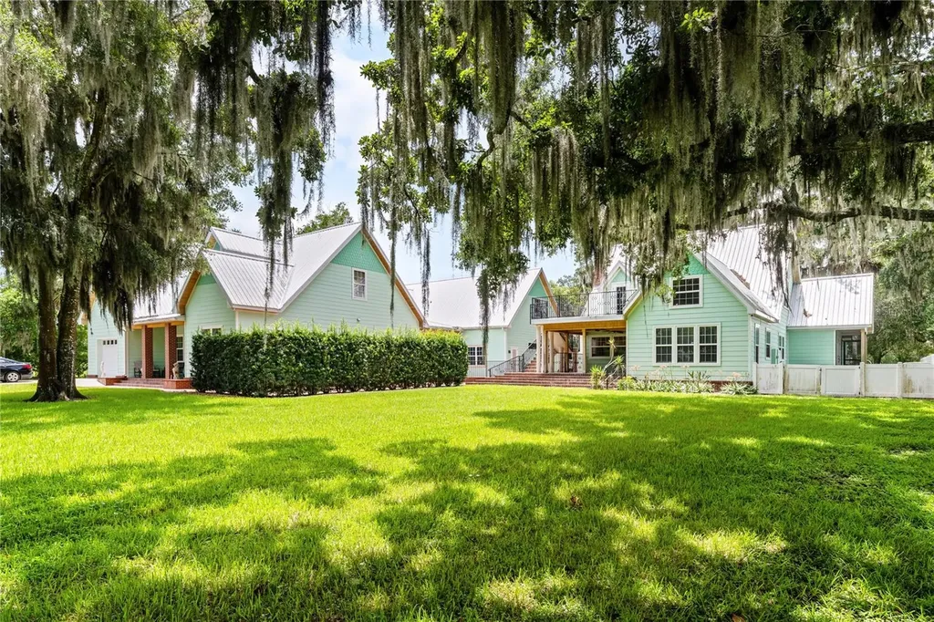 2424 E New York Avenue Deland FL 32724