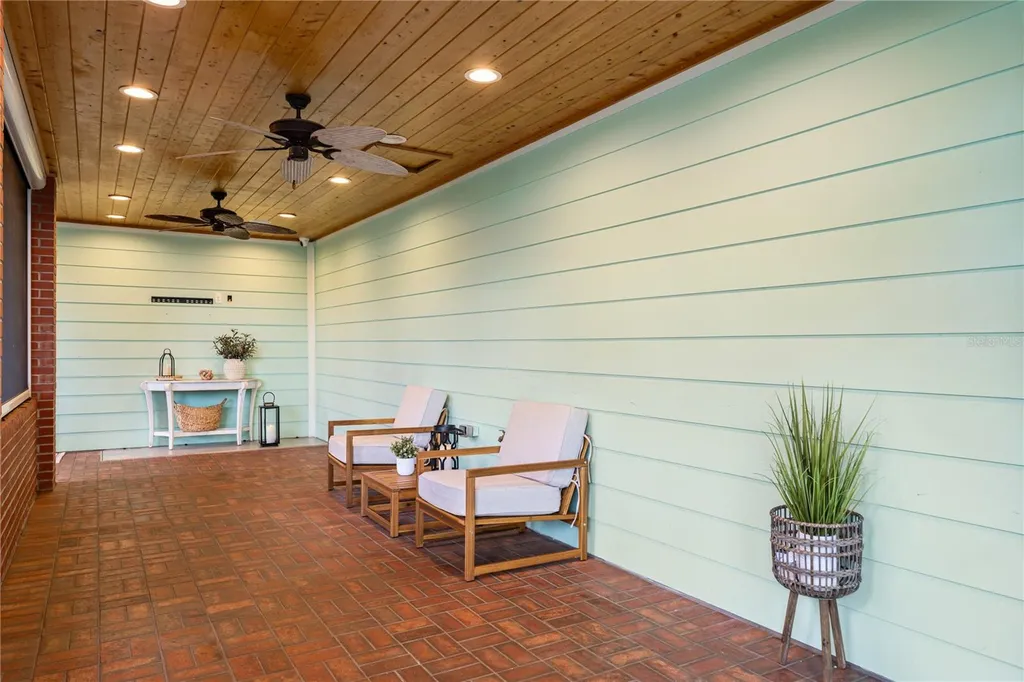 2424 E New York Avenue Deland FL 32724