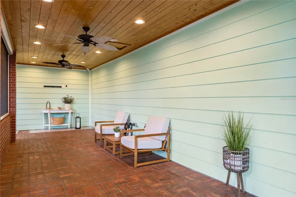 2424 E New York Avenue Deland FL 32724