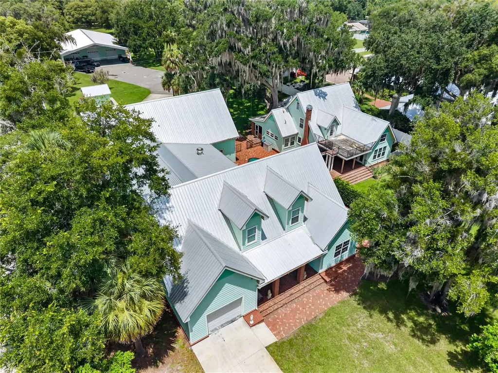 2424 E New York Avenue Deland FL 32724