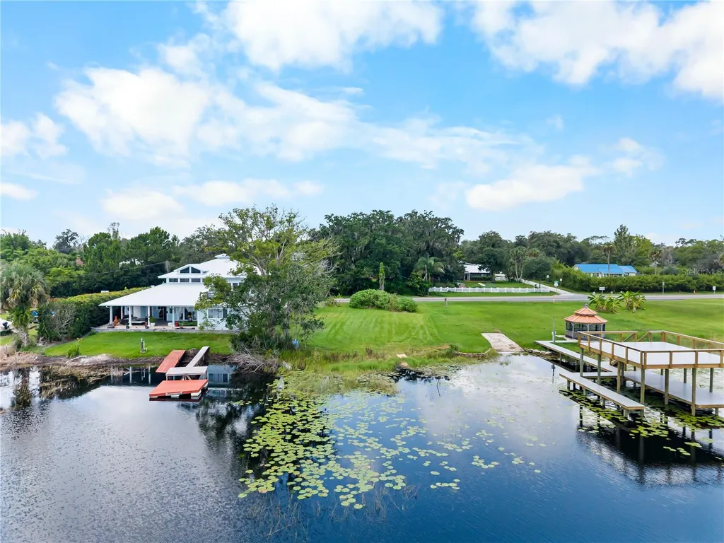 2424 E New York Avenue Deland FL 32724