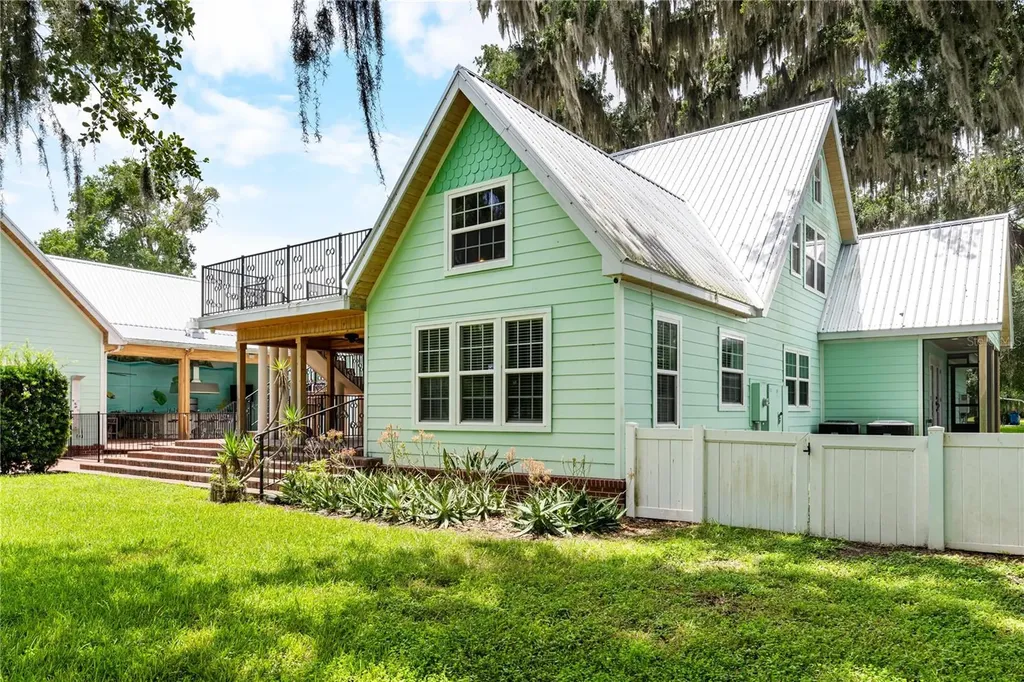 2424 E New York Avenue Deland FL 32724