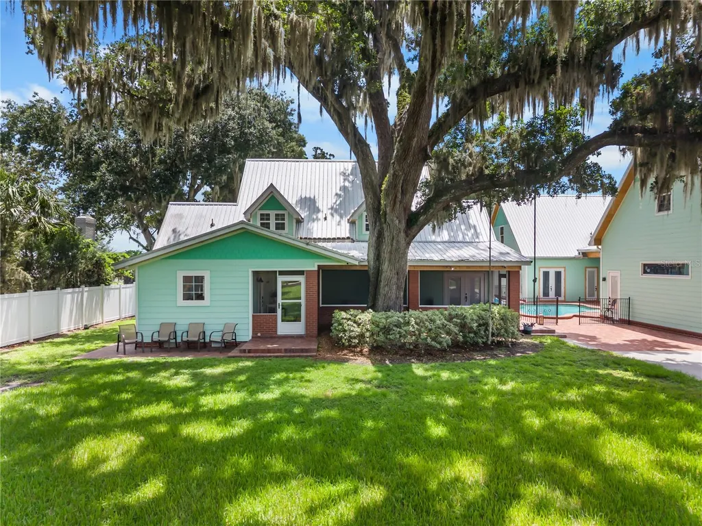 2424 E New York Avenue Deland FL 32724