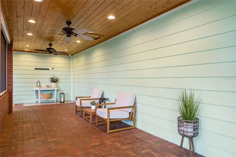 2424 E New York Avenue Deland FL 32724
