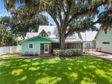 2424 E New York Avenue Deland FL 32724