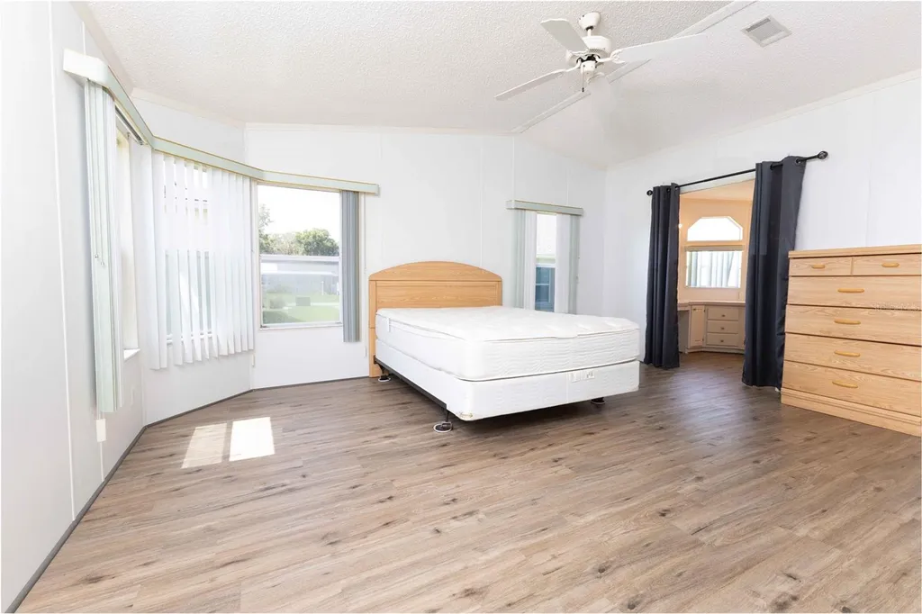 5217 Cambridge Court Wildwood FL 34785