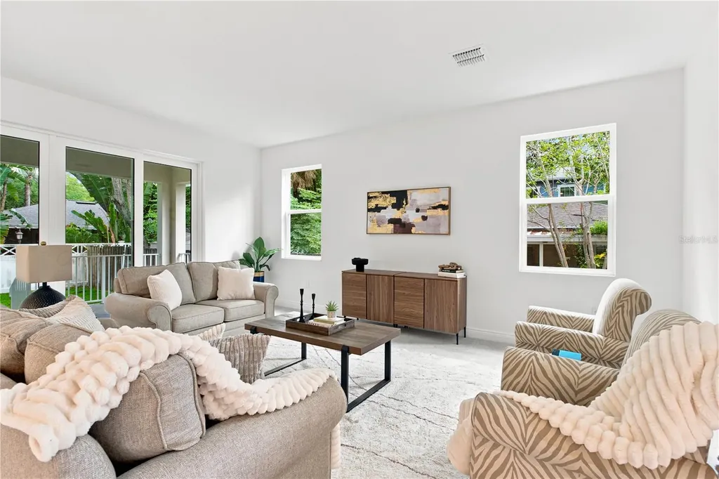 4614 W Euclid Avenue Tampa FL 33629