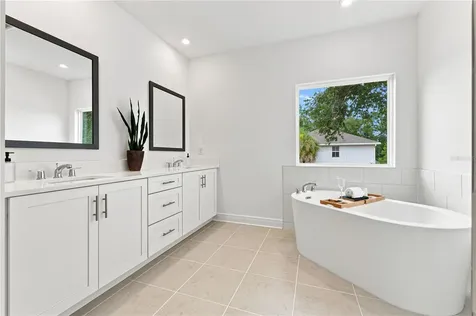4614 W Euclid Avenue Tampa FL 33629