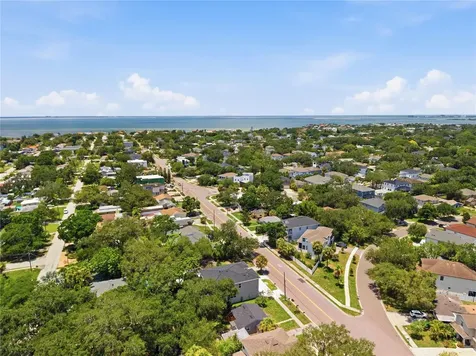 4614 W Euclid Avenue Tampa FL 33629