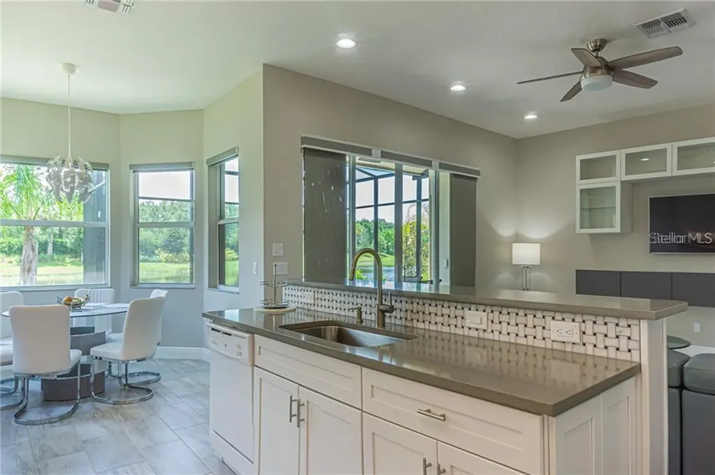 4836 Grand Banks Drive Wimauma FL 33598