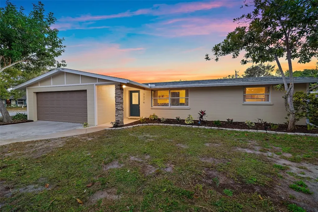 3376 7th Street Sarasota FL 34237