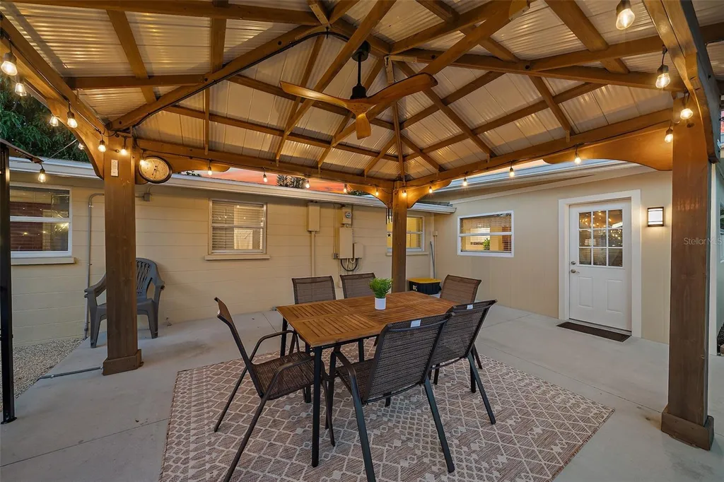 3376 7th Street Sarasota FL 34237