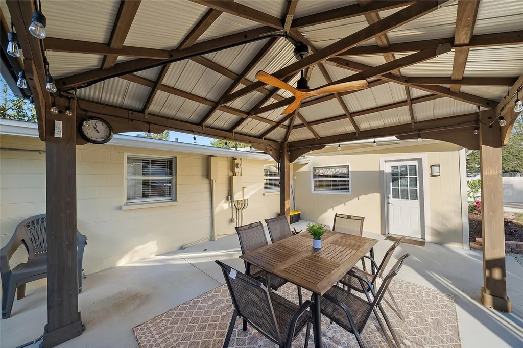 3376 7th Street Sarasota FL 34237