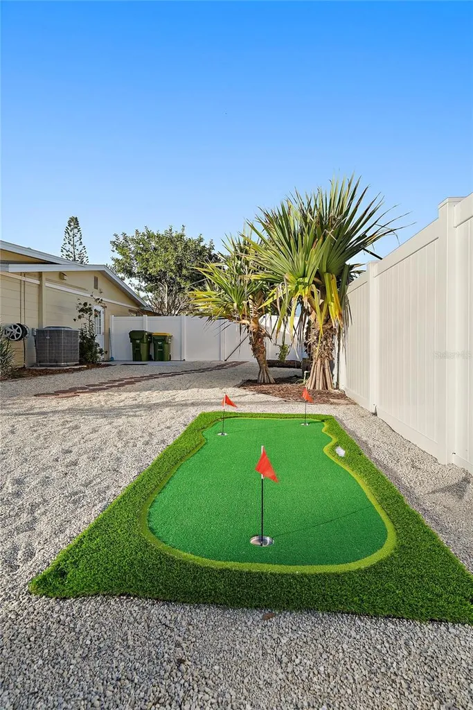 3376 7th Street Sarasota FL 34237