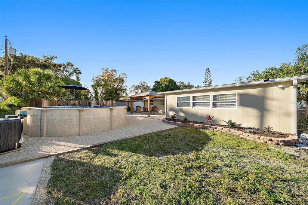 3376 7th Street Sarasota FL 34237