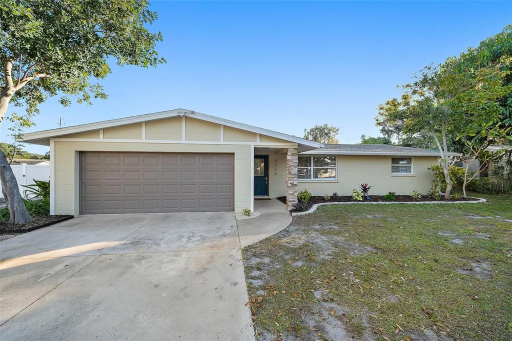 3376 7th Street Sarasota FL 34237