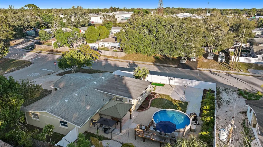 3376 7th Street Sarasota FL 34237