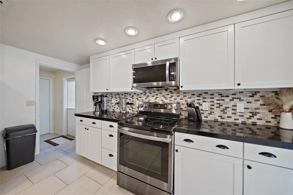3376 7th Street Sarasota FL 34237