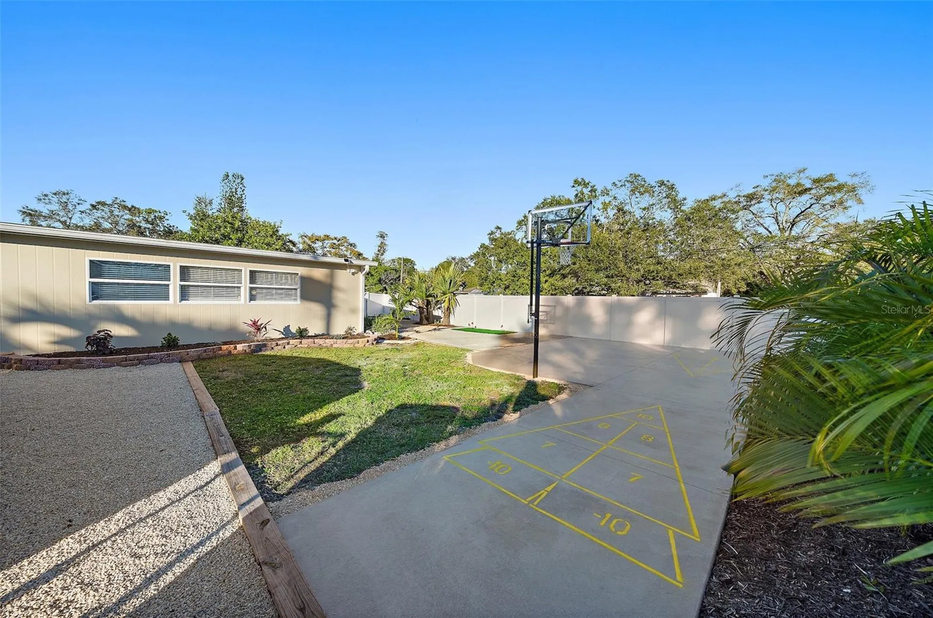 3376 7th Street Sarasota FL 34237