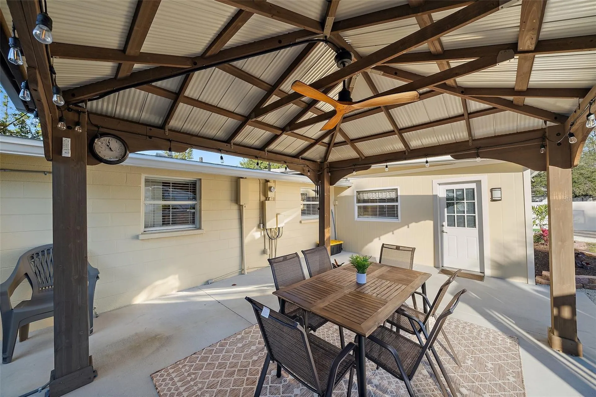 3376 7th Street Sarasota FL 34237