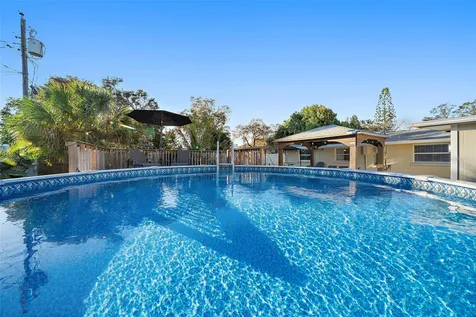 3376 7th Street Sarasota FL 34237