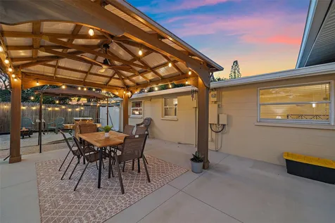 3376 7th Street Sarasota FL 34237