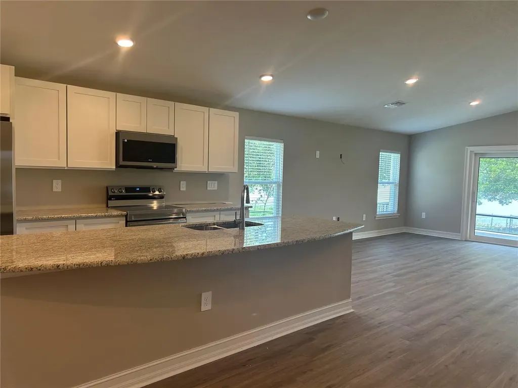 373 W Main Street Haines City FL 33844