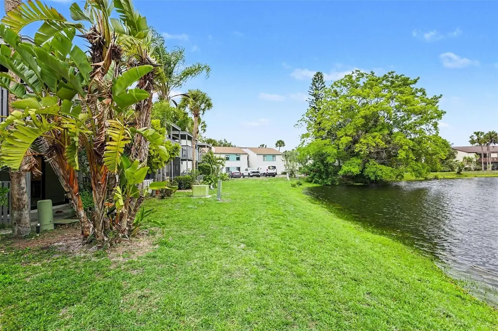11409 8th Street N St Petersburg FL 33716
