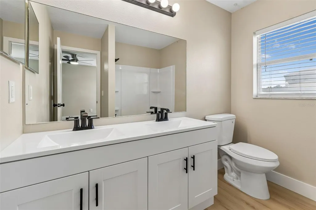 32323 Fish Hook Loop Wesley Chapel FL 33545