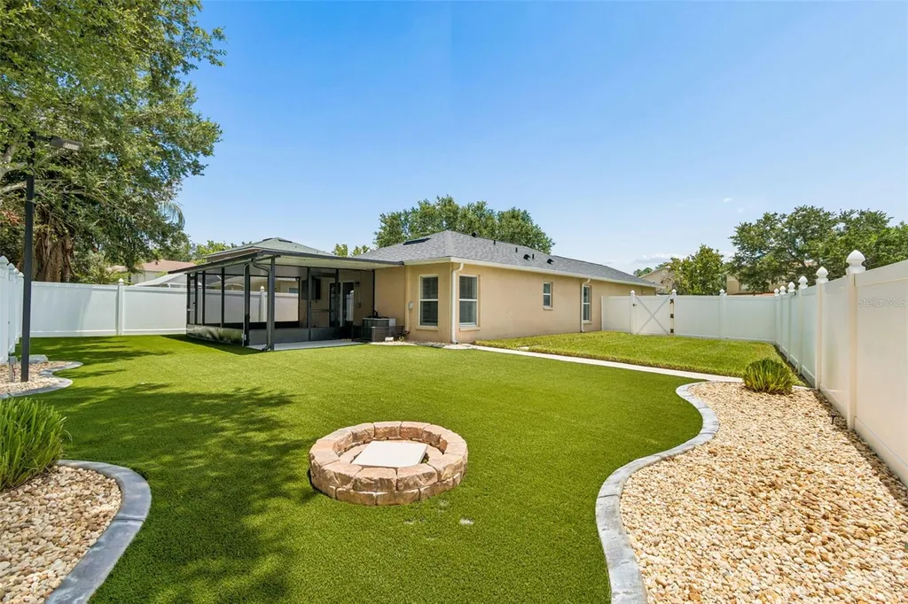 32323 Fish Hook Loop Wesley Chapel FL 33545