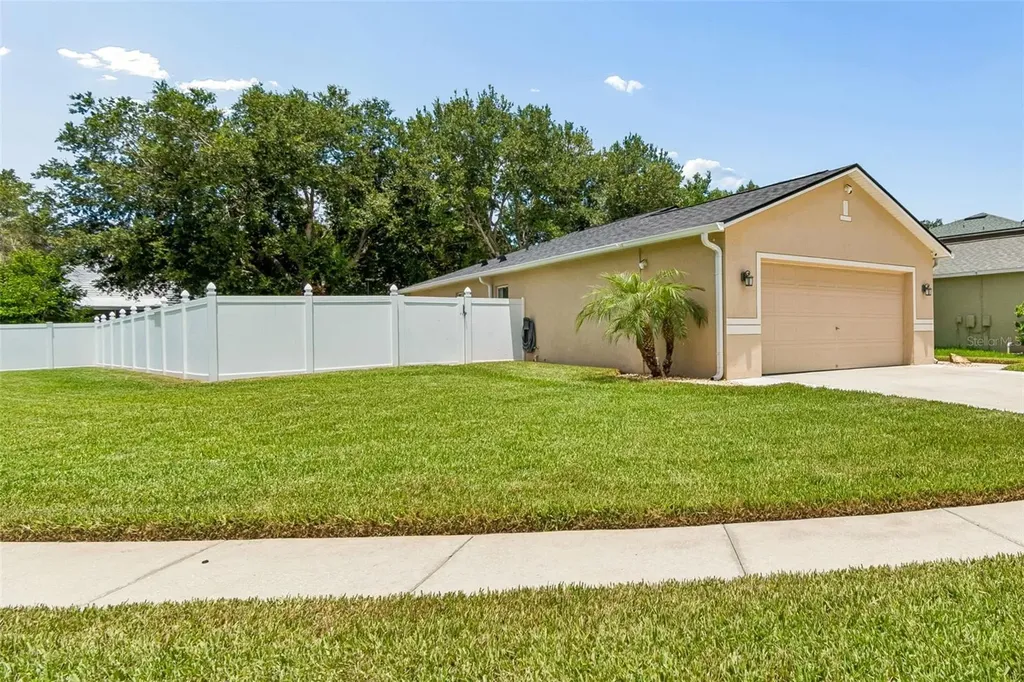 32323 Fish Hook Loop Wesley Chapel FL 33545