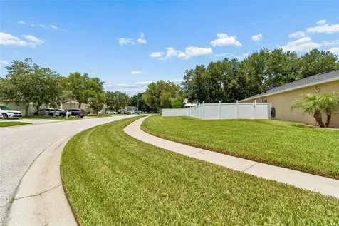 32323 Fish Hook Loop Wesley Chapel FL 33545