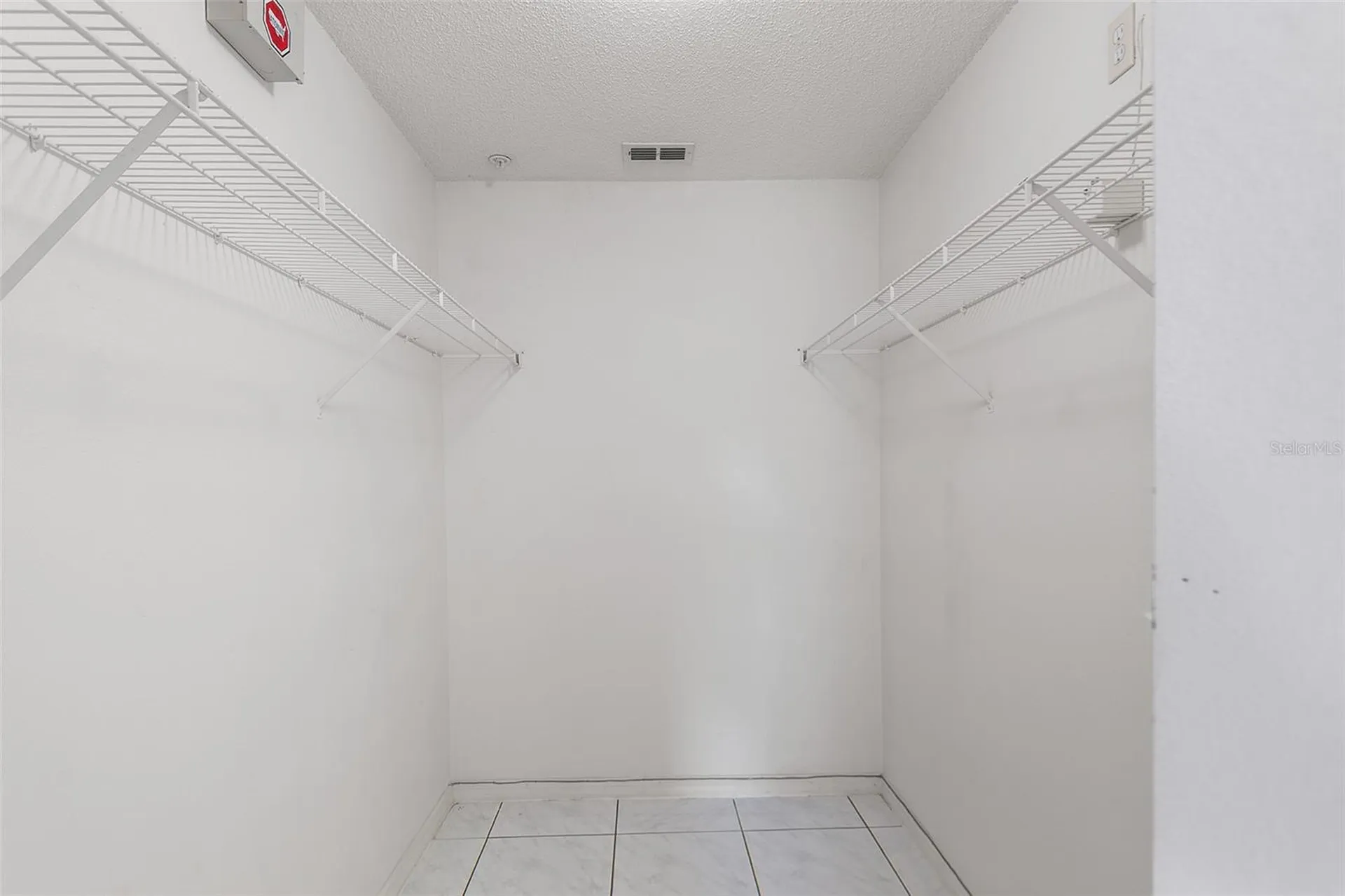 9616 Hollyhill Drive Orlando FL 32824