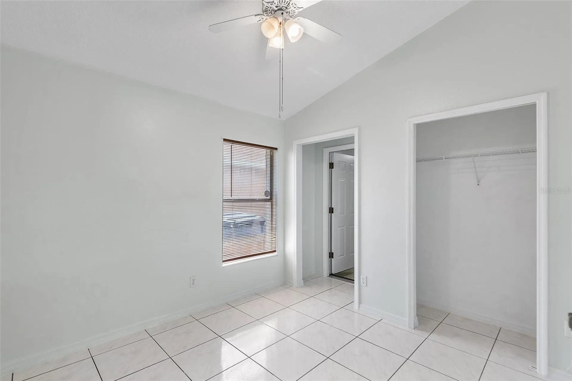 9616 Hollyhill Drive Orlando FL 32824