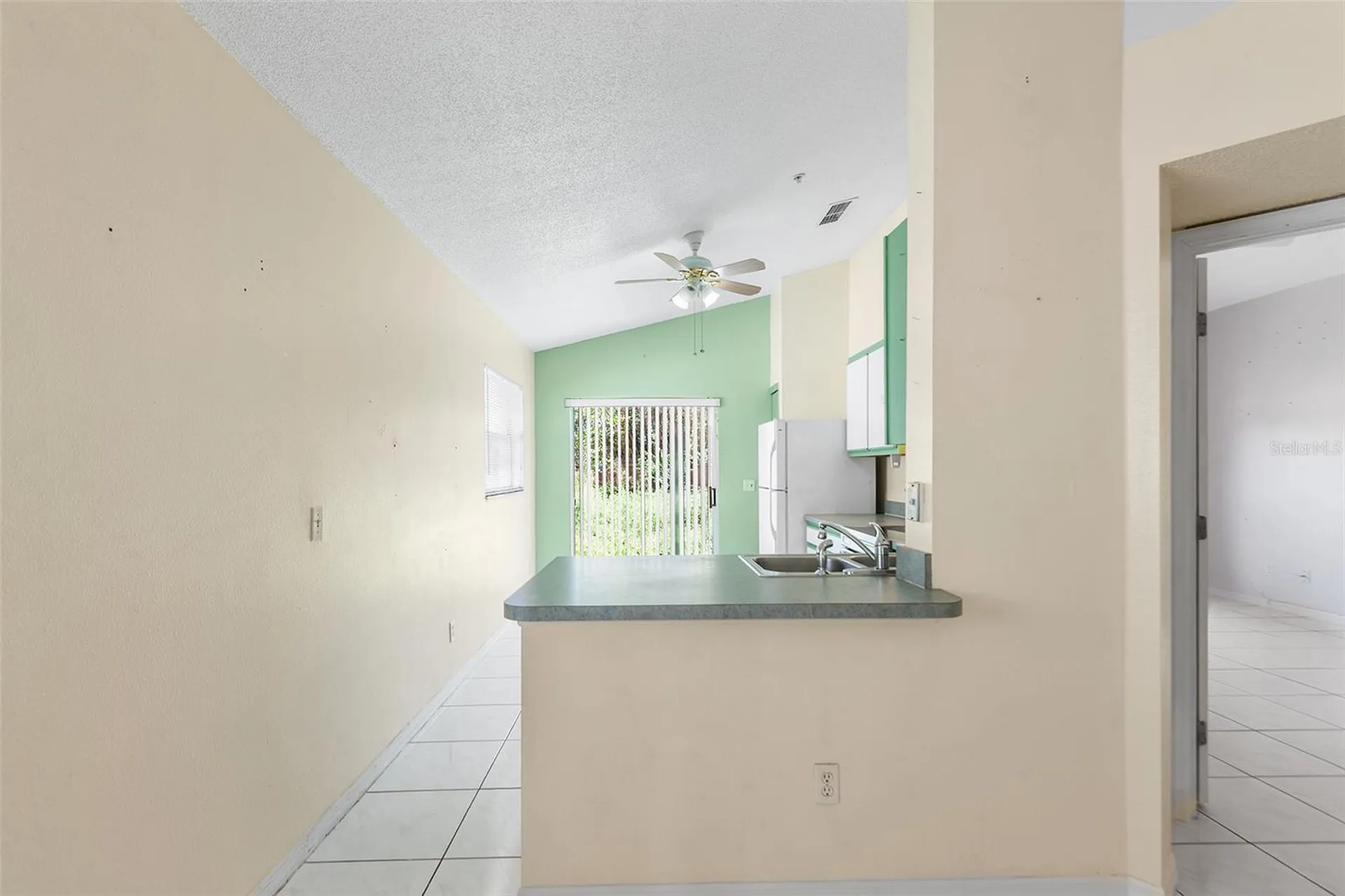 9616 Hollyhill Drive Orlando FL 32824