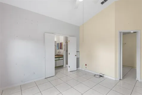 9616 Hollyhill Drive Orlando FL 32824