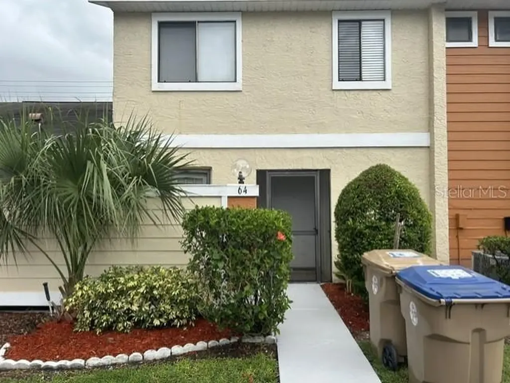 64 Silver Park Circle Kissimmee FL 34743