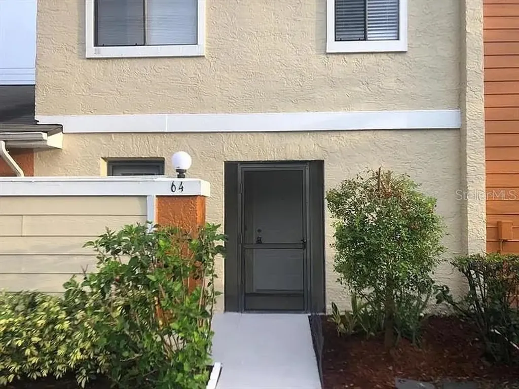64 Silver Park Circle Kissimmee FL 34743