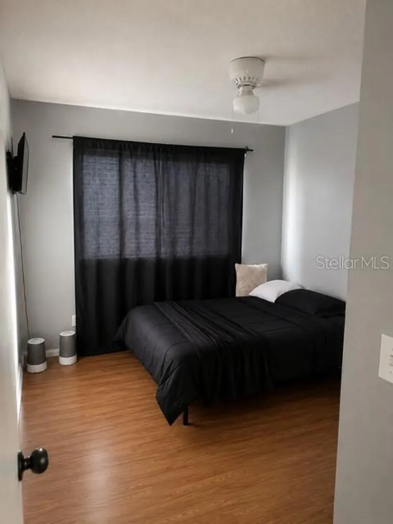 64 Silver Park Circle Kissimmee FL 34743