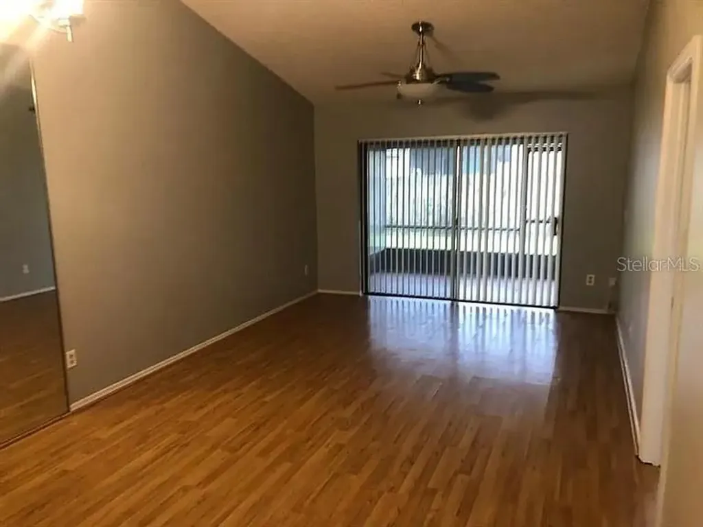 64 Silver Park Circle Kissimmee FL 34743