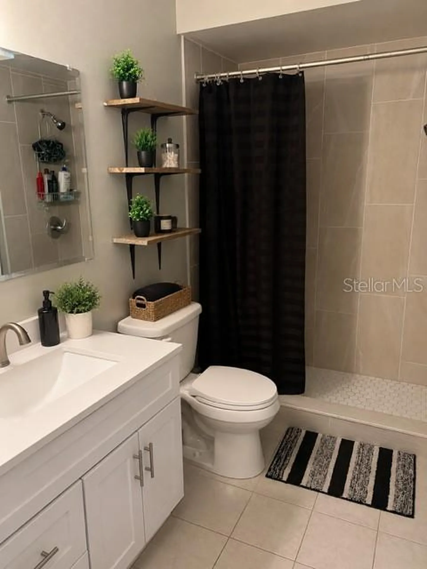 64 Silver Park Circle Kissimmee FL 34743
