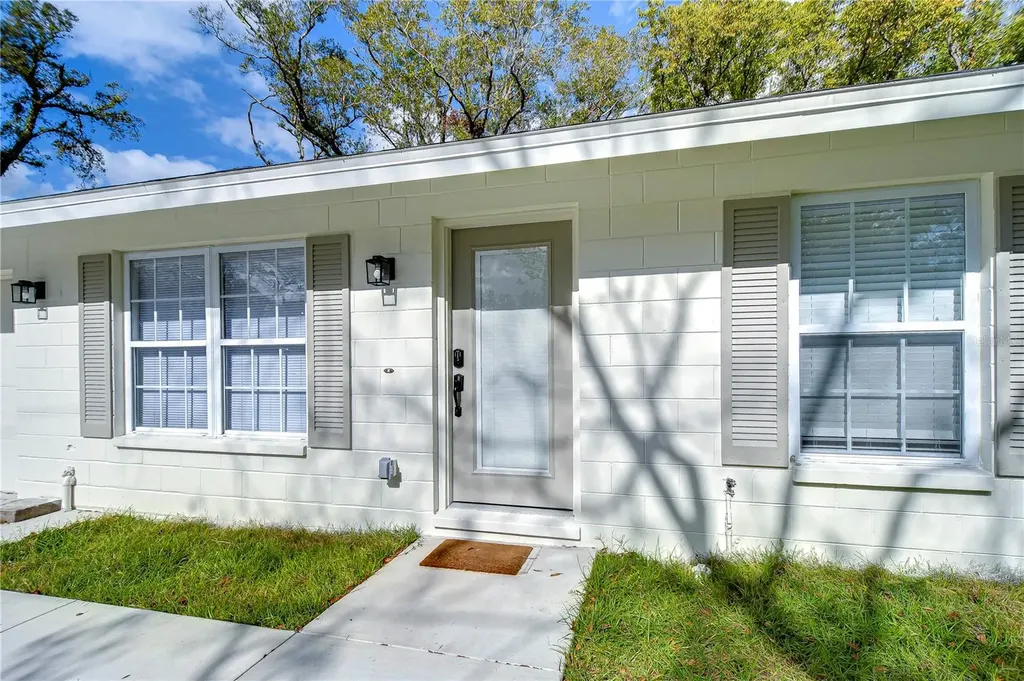 1205 W Hollywood Street Tampa FL 33604