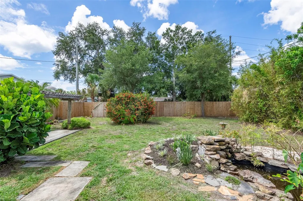 482 41st Avenue N St Petersburg FL 33703
