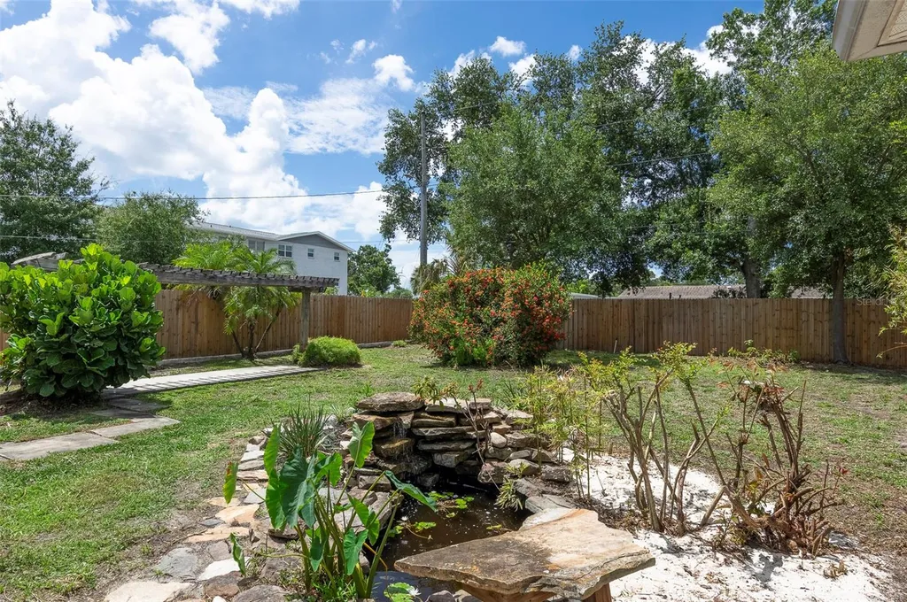 482 41st Avenue N St Petersburg FL 33703