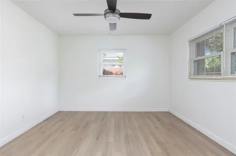482 41st Avenue N St Petersburg FL 33703